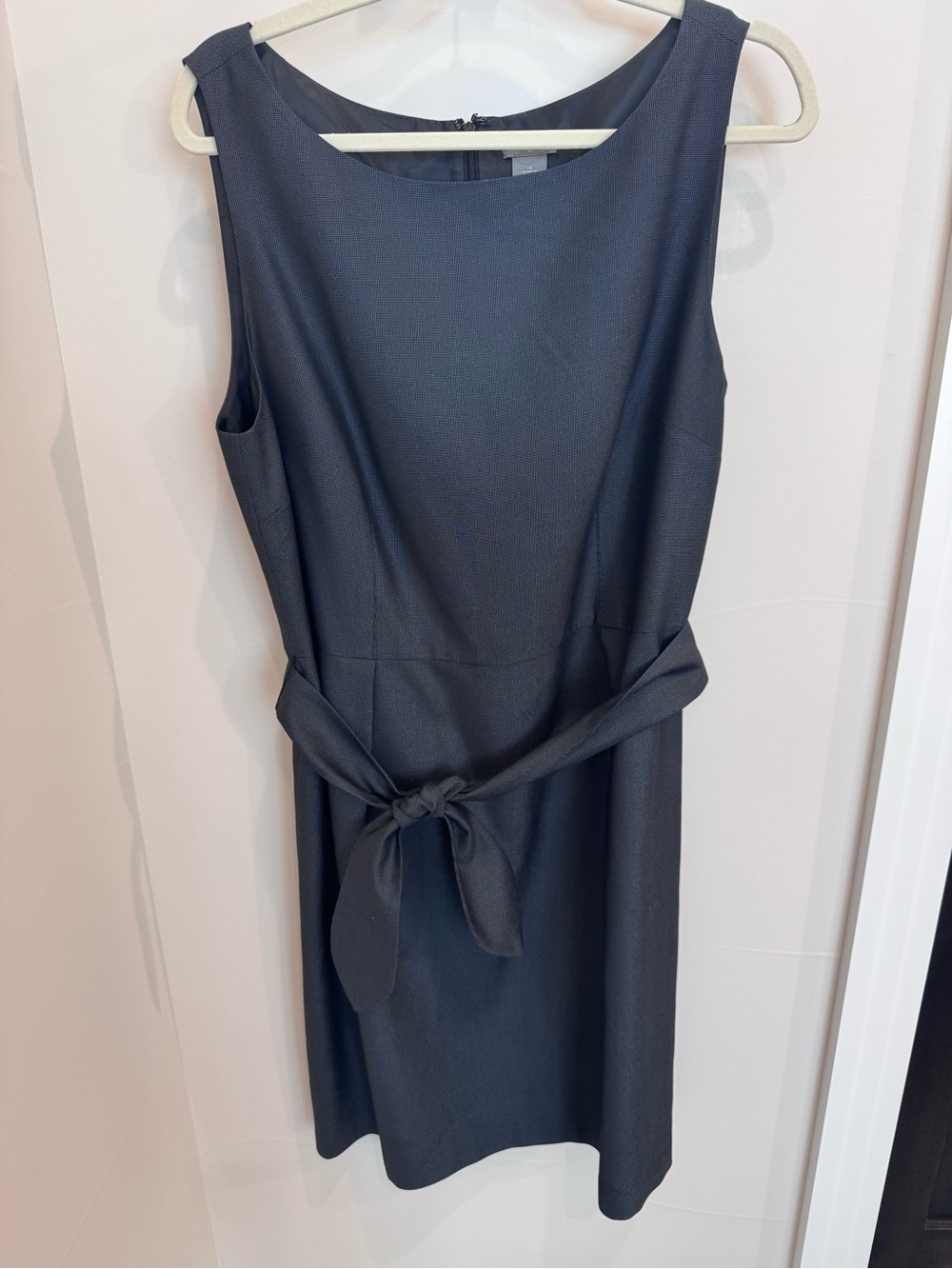 Ann Taylor Factory Sleeveless Charcoal Gray Tie-Belt Sheath Dress